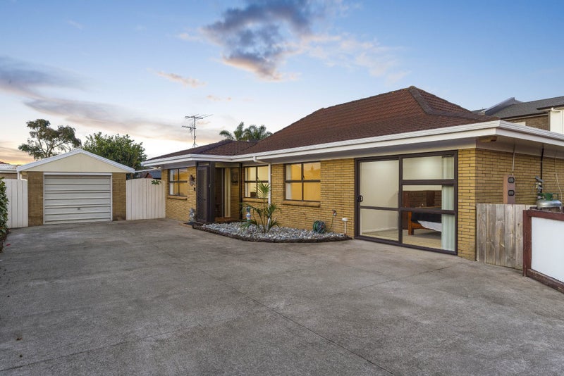 2/14 Paton Avenue, Papatoetoe, Auckland - Carousel 1