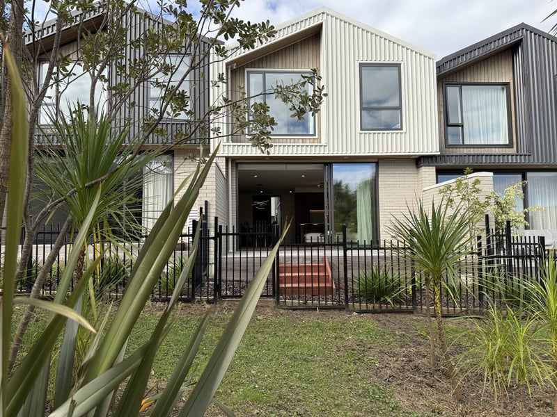 4/100 Walker Road, Point Chevalier, Auckland City, Auckland - Carousel 5
