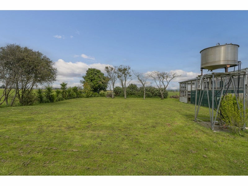 778A State Highway 25, Waitakaruru, Ngatea - Carousel 30
