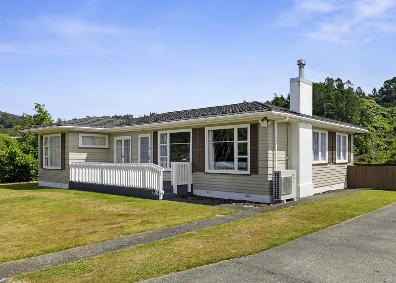 60 Bird Grove, Stokes Valley, Lower Hutt - Carousel 1