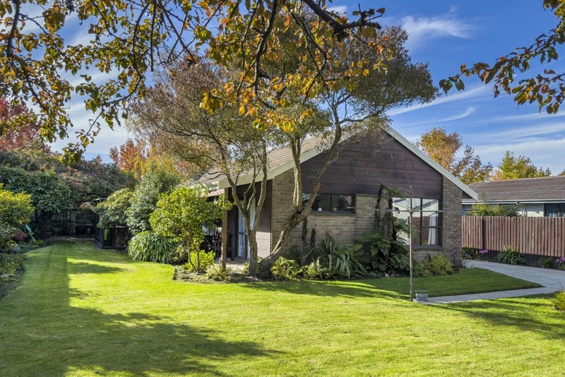 76 Solomon Avenue, Redwood, Christchurch - Carousel 1