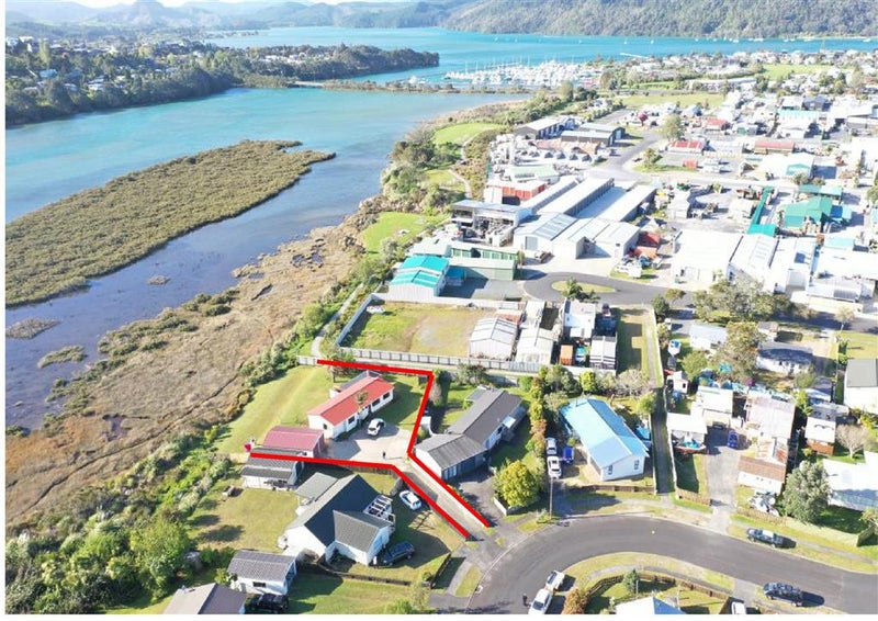 135 Sharyn Place, Whangamatā - Carousel 1