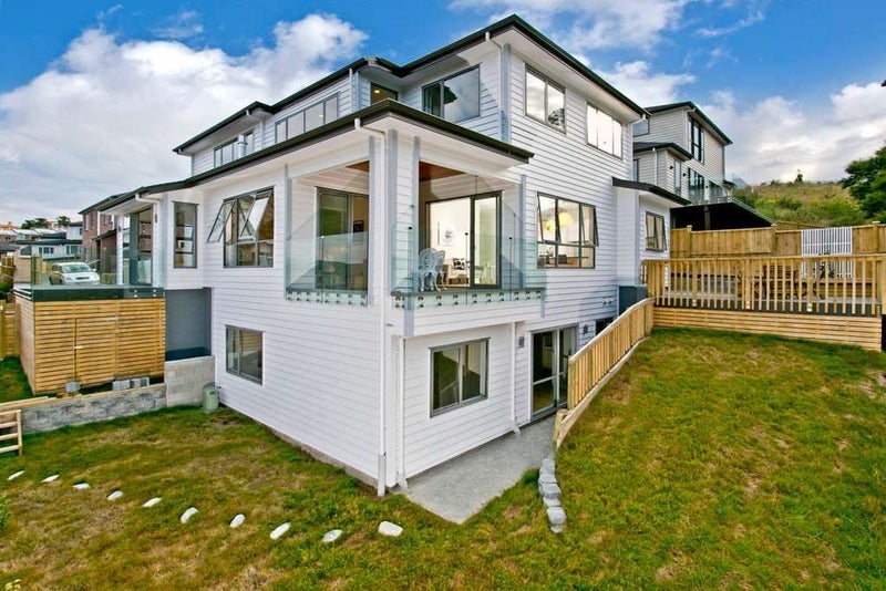 36 Golden Morning Drive, Albany Heights, Auckland - Carousel 1