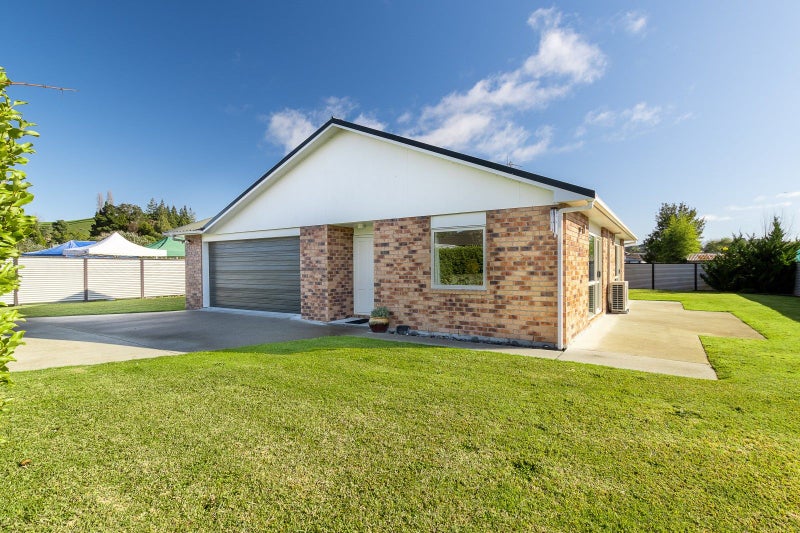 21 Okoroire Street, Tirau - Carousel 2