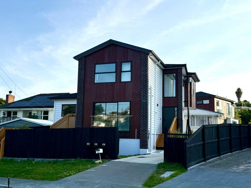 18 Battersby Avenue, Mount Roskill, Auckland - Carousel 21