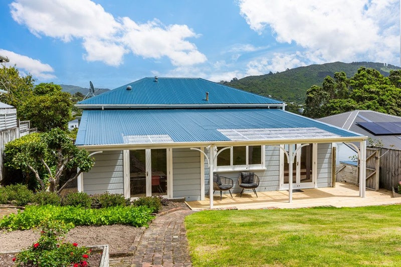 12 Woburn Road, Northland, Wellington - Carousel 2