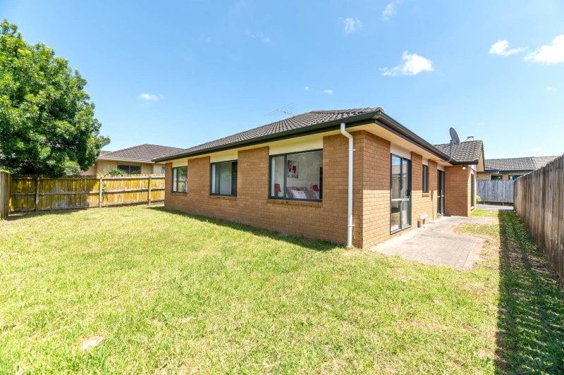 19 Shankill Place, East Tamaki, Auckland - Carousel 2