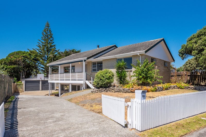 198 Tutere Street, Waikanae Beach, Waikanae - Carousel 1