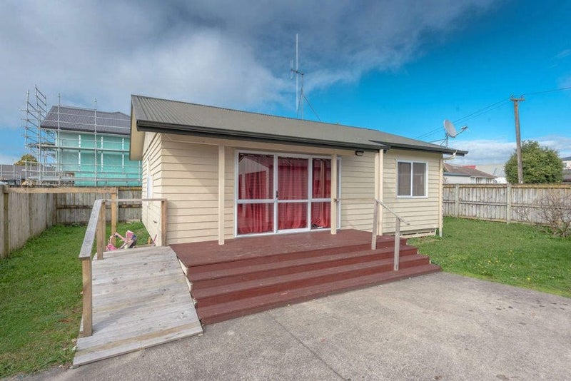 18 Tennyson Road, Enderley, Hamilton - Carousel 1