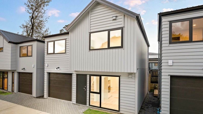 58D Fitzherbert Avenue, West Harbour, Auckland - Carousel 1