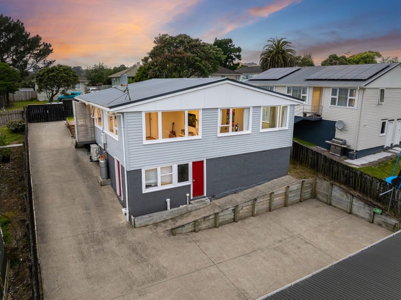 16 Sasanof View, Ascot Park, Porirua - Carousel 2
