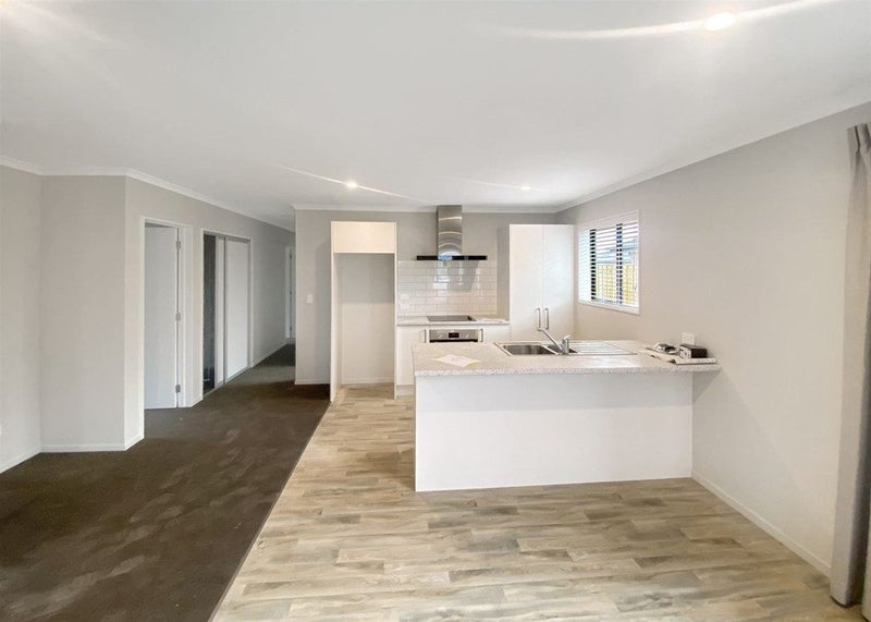80 Broadway Parade, Rolleston, Rolleston - Carousel 2