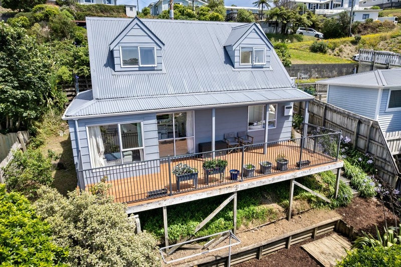 113 Ruskin Road, Newlands, Wellington - Carousel 1