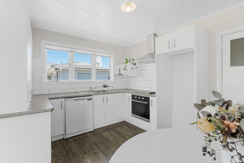 32 Kitchener Street, Lansdowne, Masterton - Carousel 2