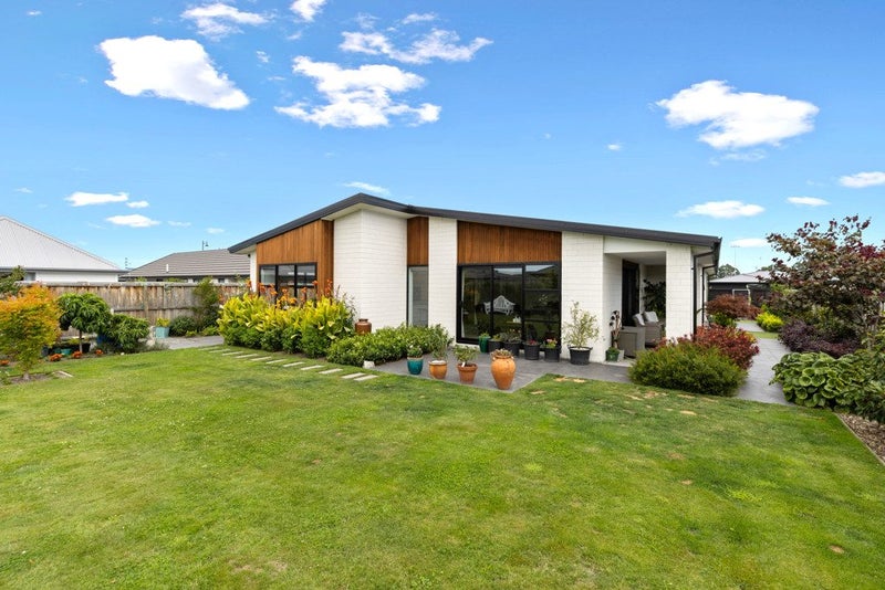 4 Ladybridge Drive, Rolleston, Rolleston - Carousel 1