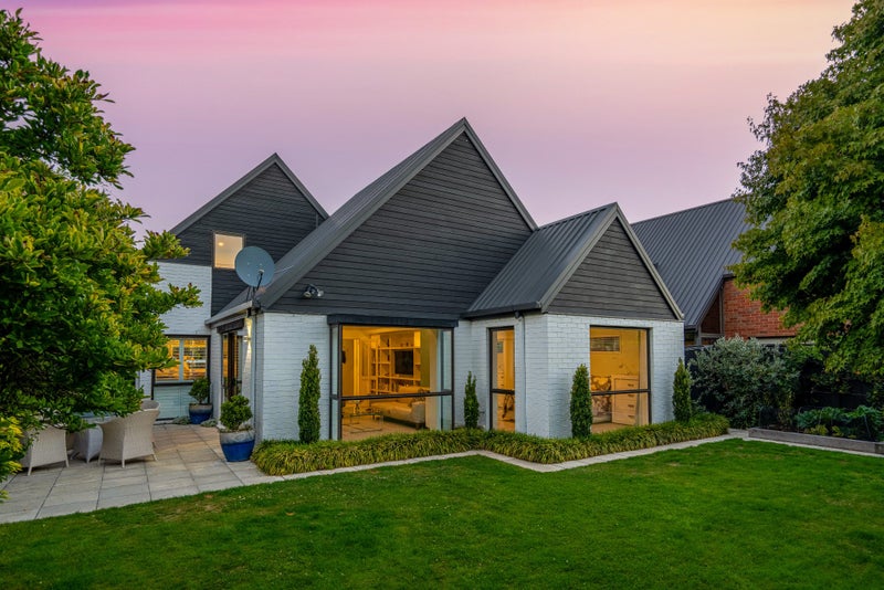 6B Highgate Avenue, Merivale, Christchurch - Carousel 1
