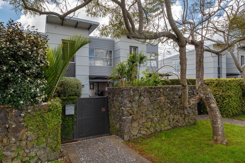 6/31 Byron Avenue, Takapuna, Auckland - Carousel 1
