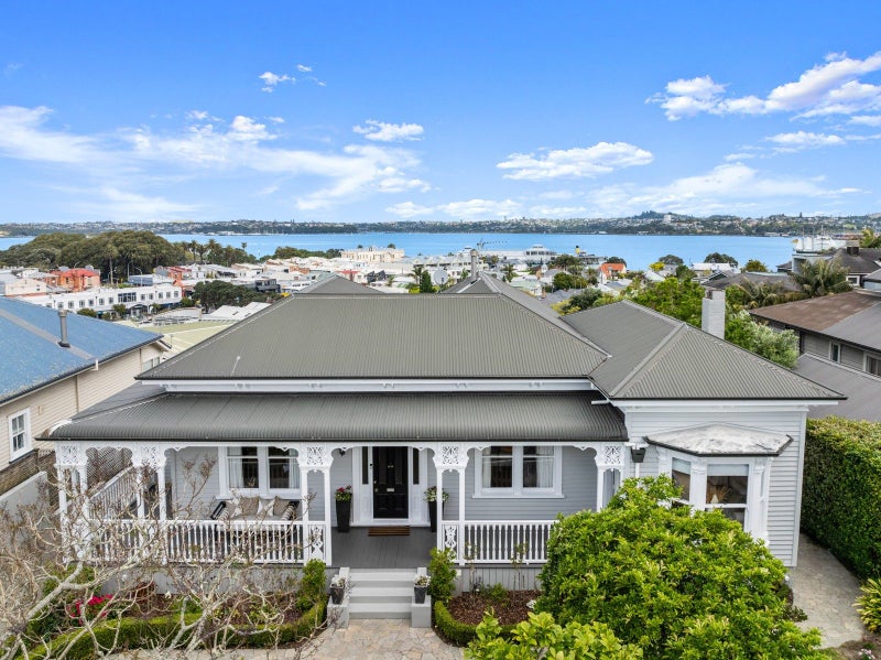 11 Calliope Road, Devonport, Auckland - Carousel 1