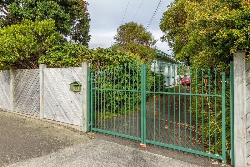 33 Whites Line West, Woburn, Lower Hutt - Carousel 2