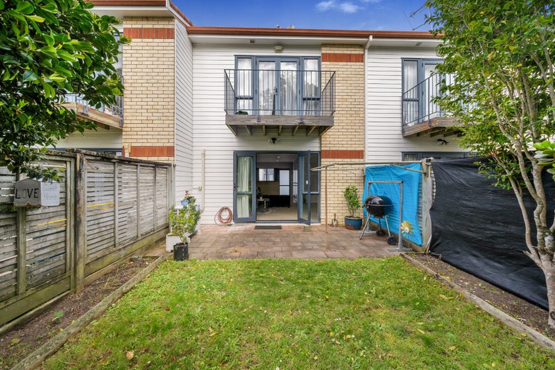 20/3 Ambrico Place, New Lynn, Auckland - Carousel 2