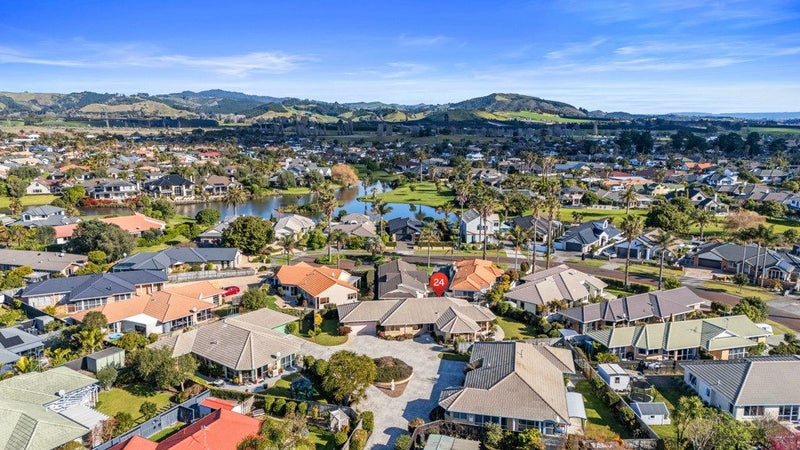 24 Santa Monica Drive, Papamoa Beach, Papamoa - Carousel 2