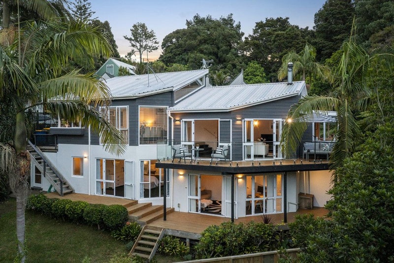 2/12A McDowell Crescent, Hillcrest, Auckland - Carousel 1