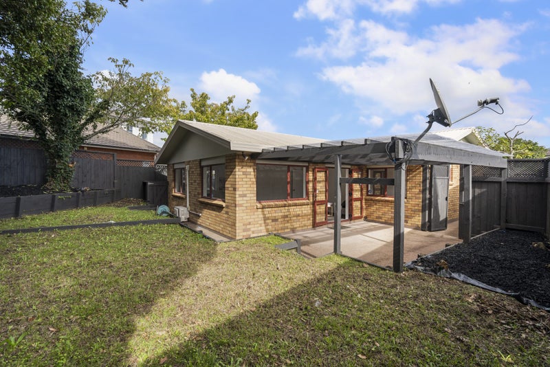 2E Lynbrooke Avenue, Blockhouse Bay, Auckland - Carousel 1