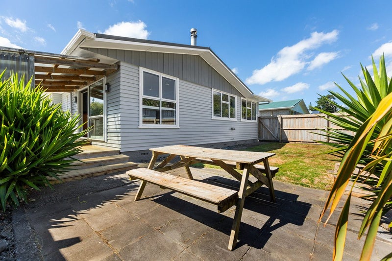9 Regent Place, Blagdon, New Plymouth - Carousel 1