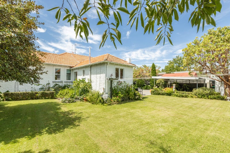 704 Henry Street, Raureka, Hastings - Carousel 2