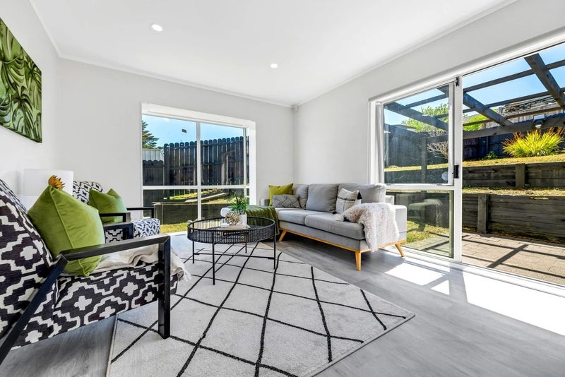 10 Skelton Avenue, Randwick Park, Auckland - Carousel 2