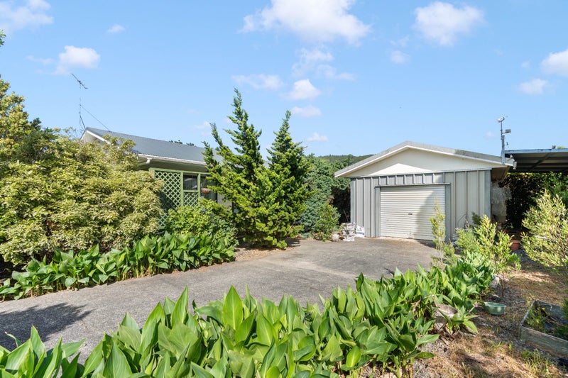 10 Moore Street, Featherston - Carousel 2