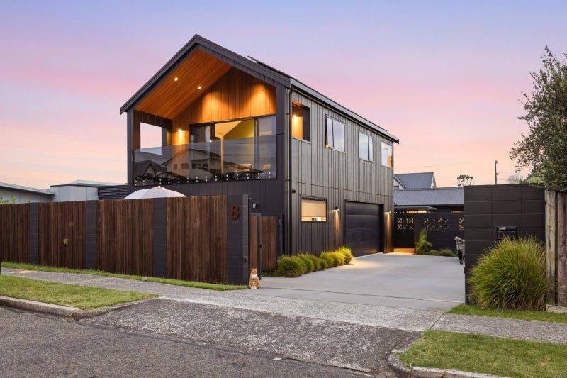 8 Motiti Road, Papamoa Beach, Papamoa - Carousel 1