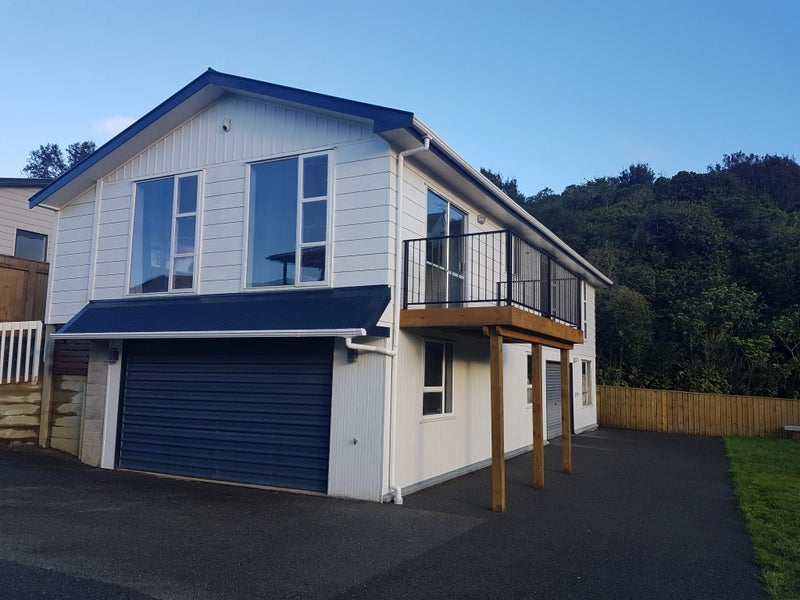 2/28 Camellia Terrace, Maungaraki, Lower Hutt - Carousel 17
