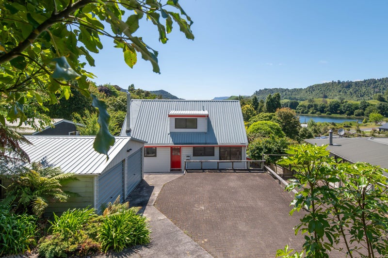 8 Branch Road, Lake Okareka, Rotorua - Carousel 2