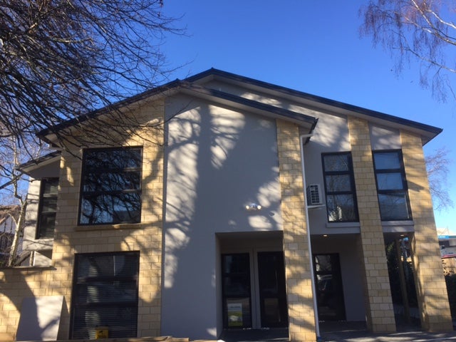 1/3 Rostrevor Street, Hamilton Central, Hamilton - Carousel 1