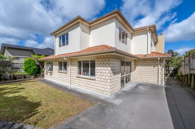 10 Baverton Drive, Flat Bush, Auckland - Carousel 2