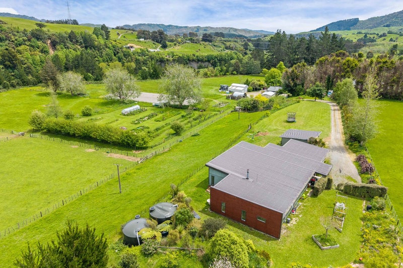 50 Kents Road, Reikorangi, Waikanae - Carousel 1