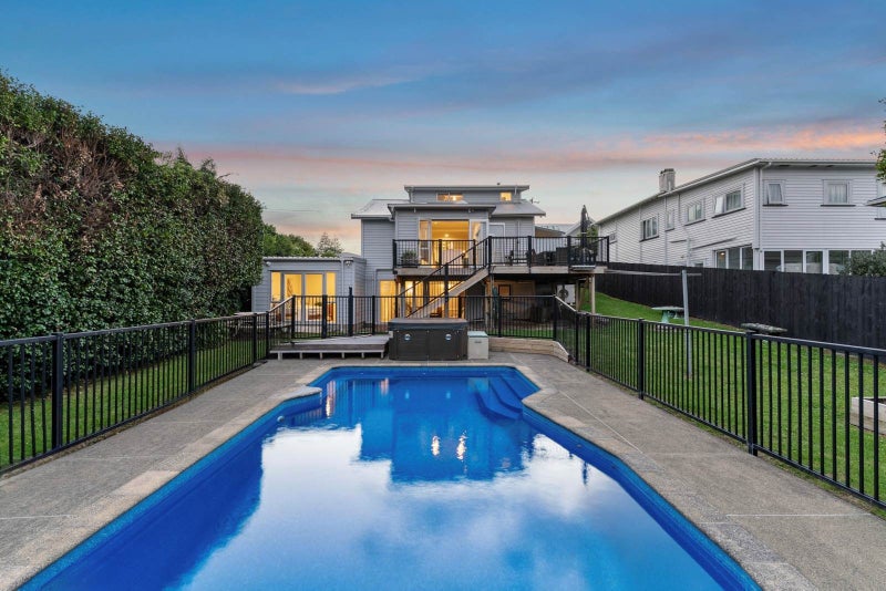 101 Huia Road, Point Chevalier, Auckland - Carousel 1