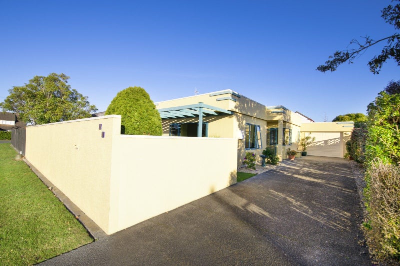 2A Cambridge Terrace, Taradale, Napier - Carousel 2