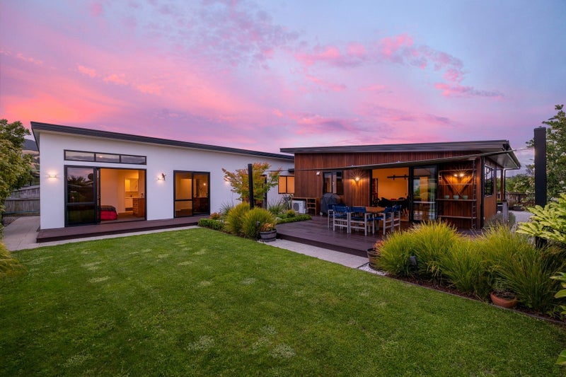 87 Daelyn Drive, Richmond, Richmond - Carousel 2