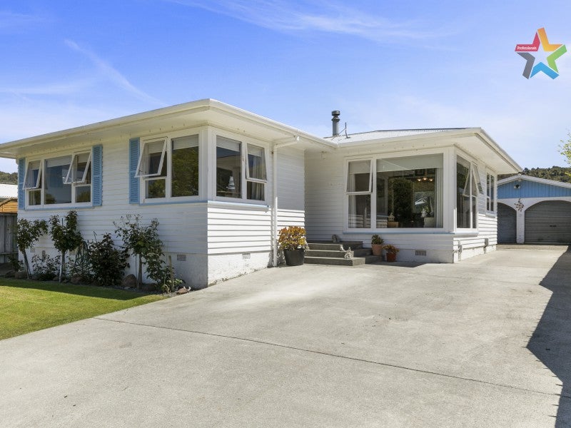 33 Meremere Street, Wainuiomata, Lower Hutt - Carousel 1