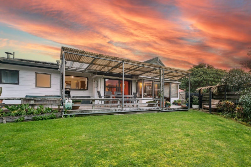 12 Pamir Place, Welcome Bay, Tauranga - Carousel 2