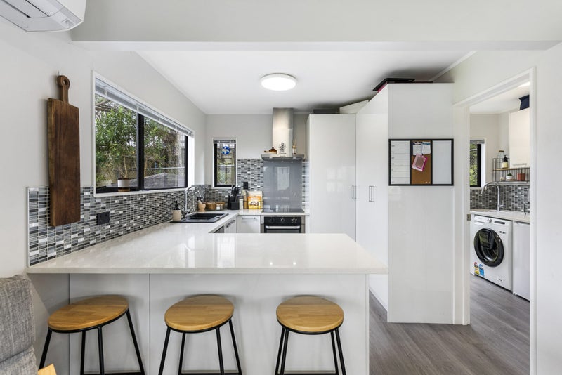 5A Siesta Terrace, Gulf Harbour, Whangaparaoa - Carousel 1