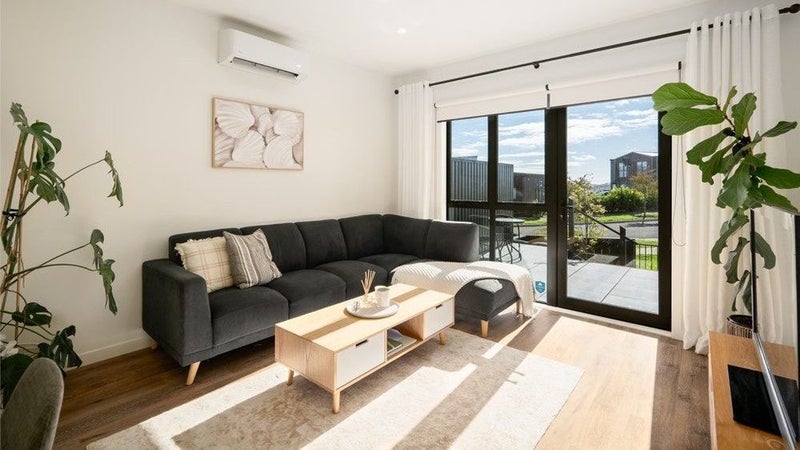 36 Salvia Lane, Totara Park, Auckland - Carousel 1