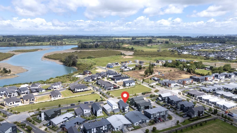 5 Parkmore Drive, Rosehill, Papakura - Carousel 24