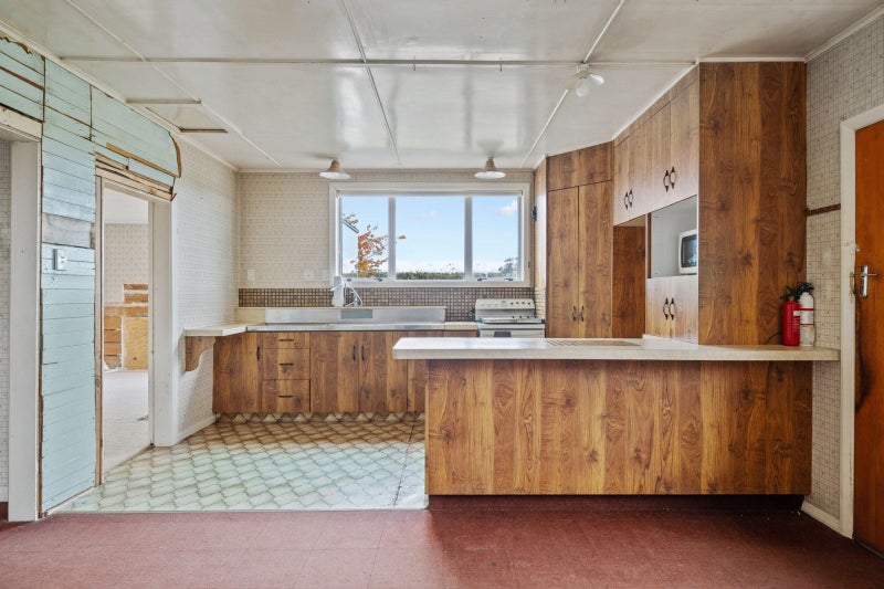 81539 State Highway 2, Pahiatua - Carousel 2