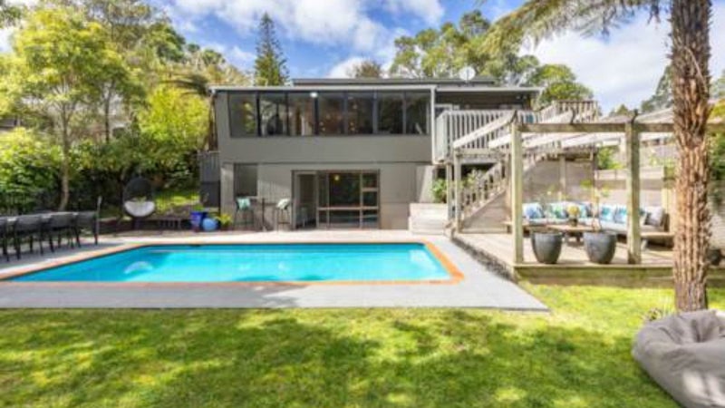 97 Daffodil Street, Titirangi, Auckland - Carousel 1