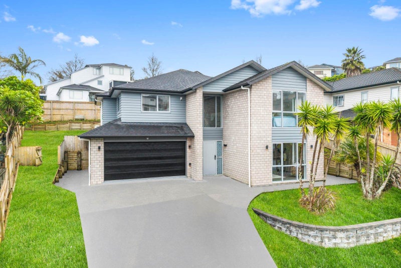 39 San Marino Drive West, Henderson, Auckland - Carousel 2