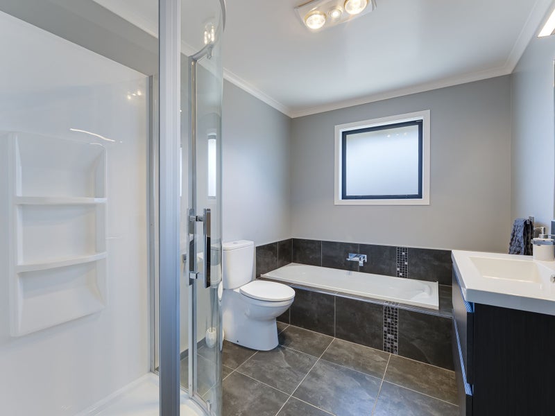 4 Youngberry Drive, Richmond, Richmond - Carousel 13