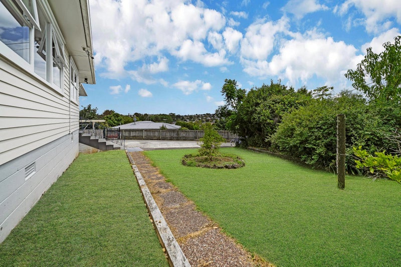 18 Raeben Avenue, Hillcrest, Auckland - Carousel 2